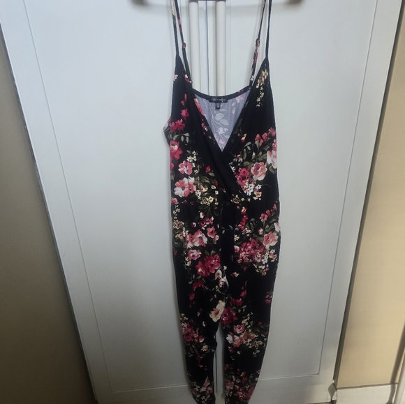 Floral SOFT Knit Romper PLUS Size 2X - Picture 2 of 4